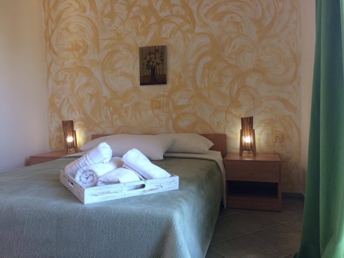 Malindi Rooms Porto Cheli Buitenkant foto